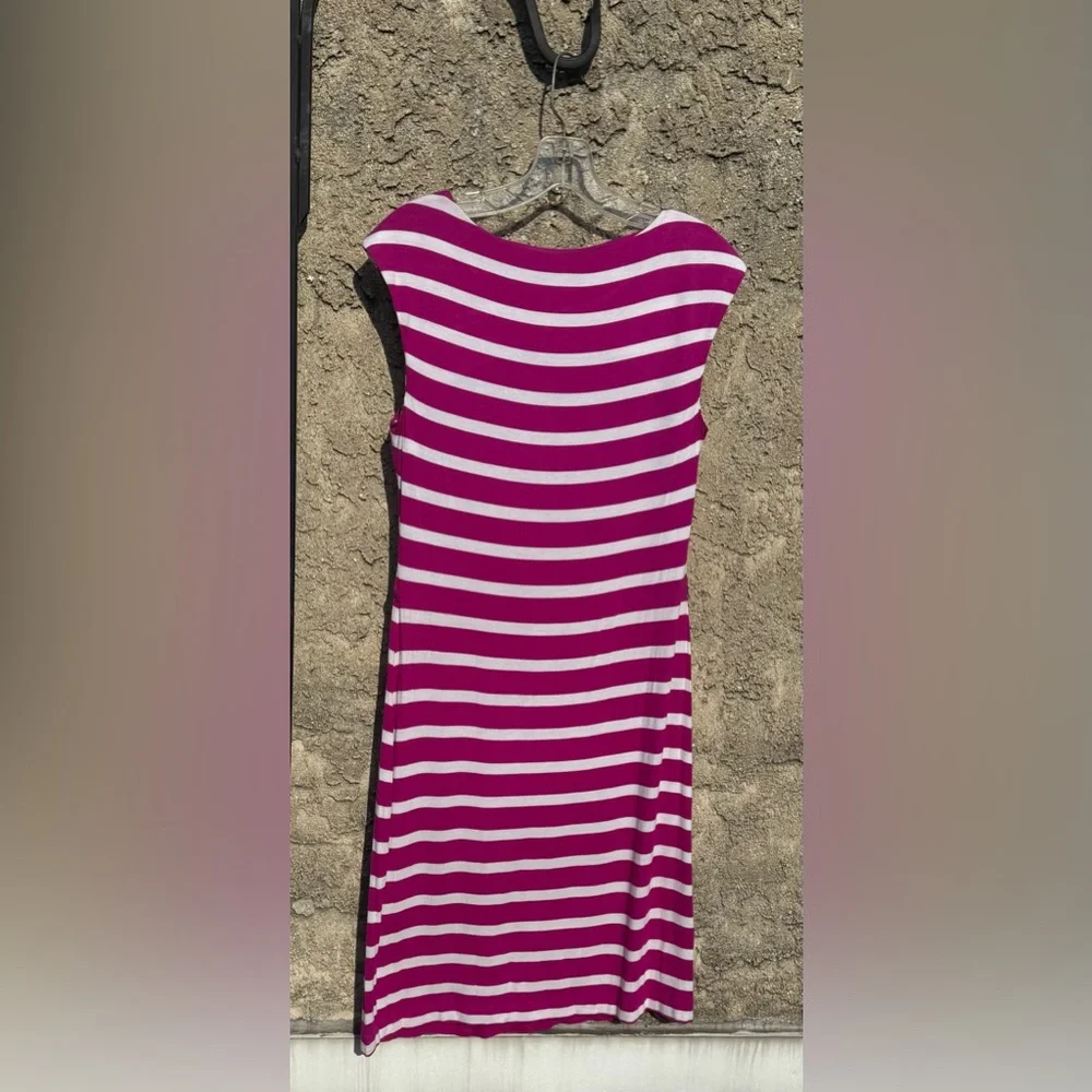 Calvin Klein medium T shirt dress, magenta and‎ white stripes, Size 8 - Picture 2 of 3